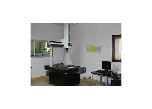 工程師審圖排除問題，先進(jìn)檢測設(shè)備保證品質(zhì)